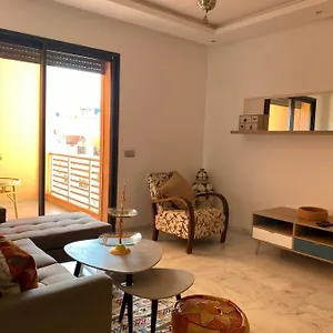 Apartment Avec Terrasse Au Calme En Plein Centre De Marrakech Tres Rare